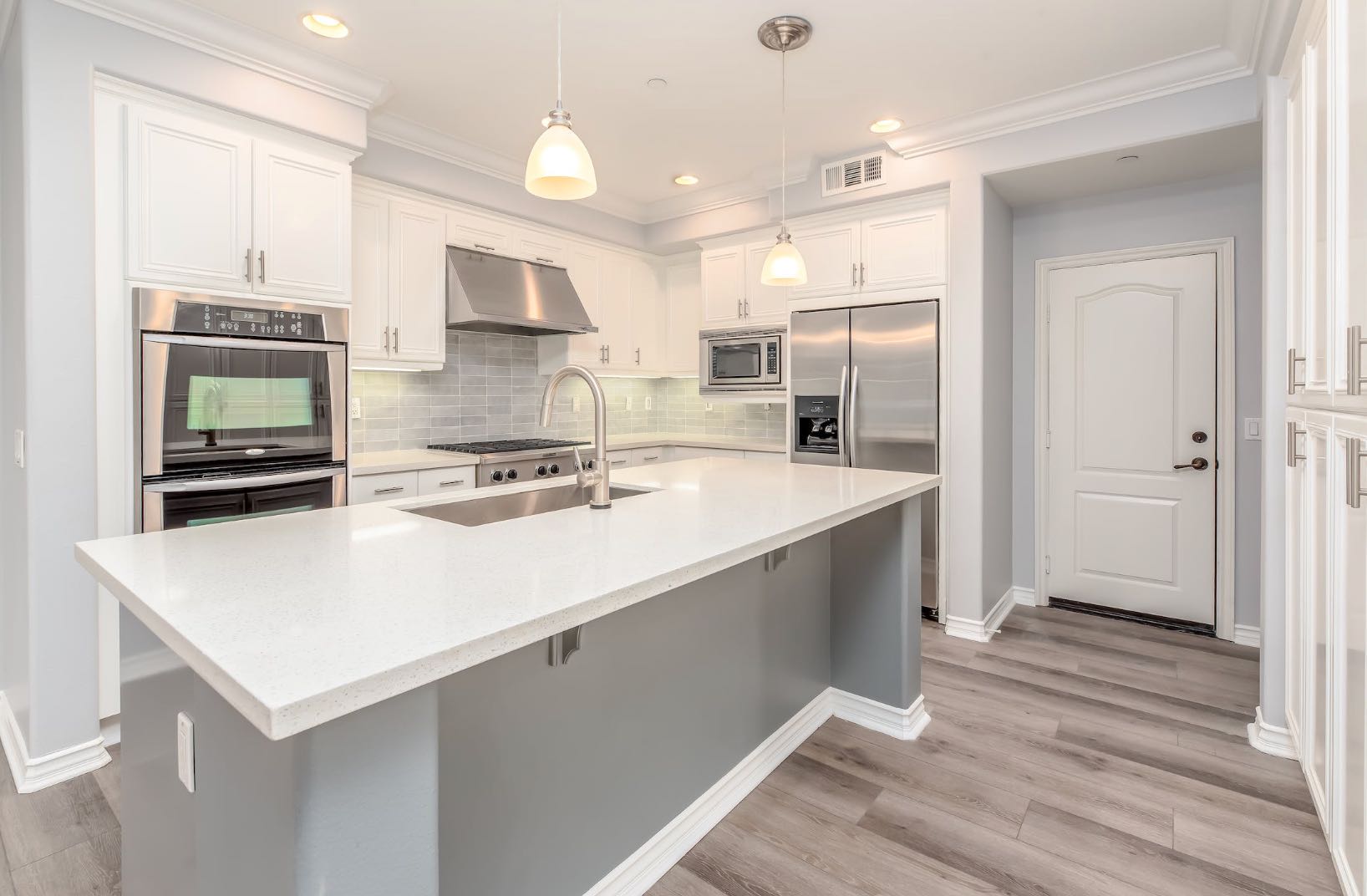 Water Damage Restoration Service Long Beach CA