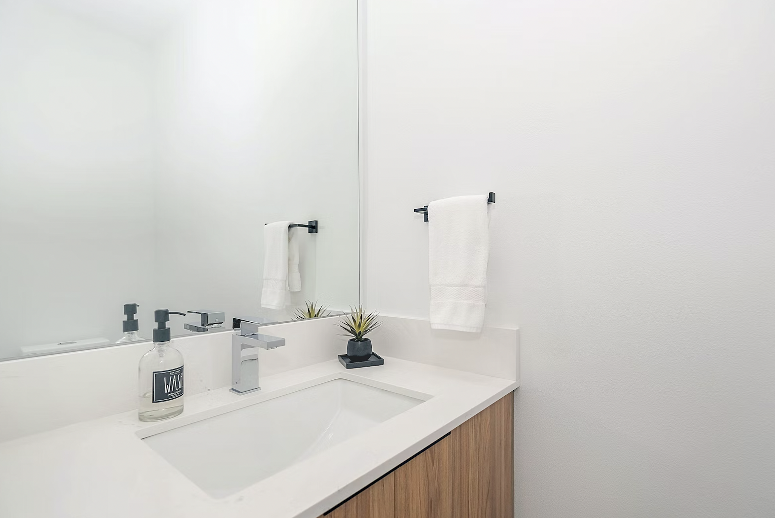 Water Damage Restoration Service Long Beach CA