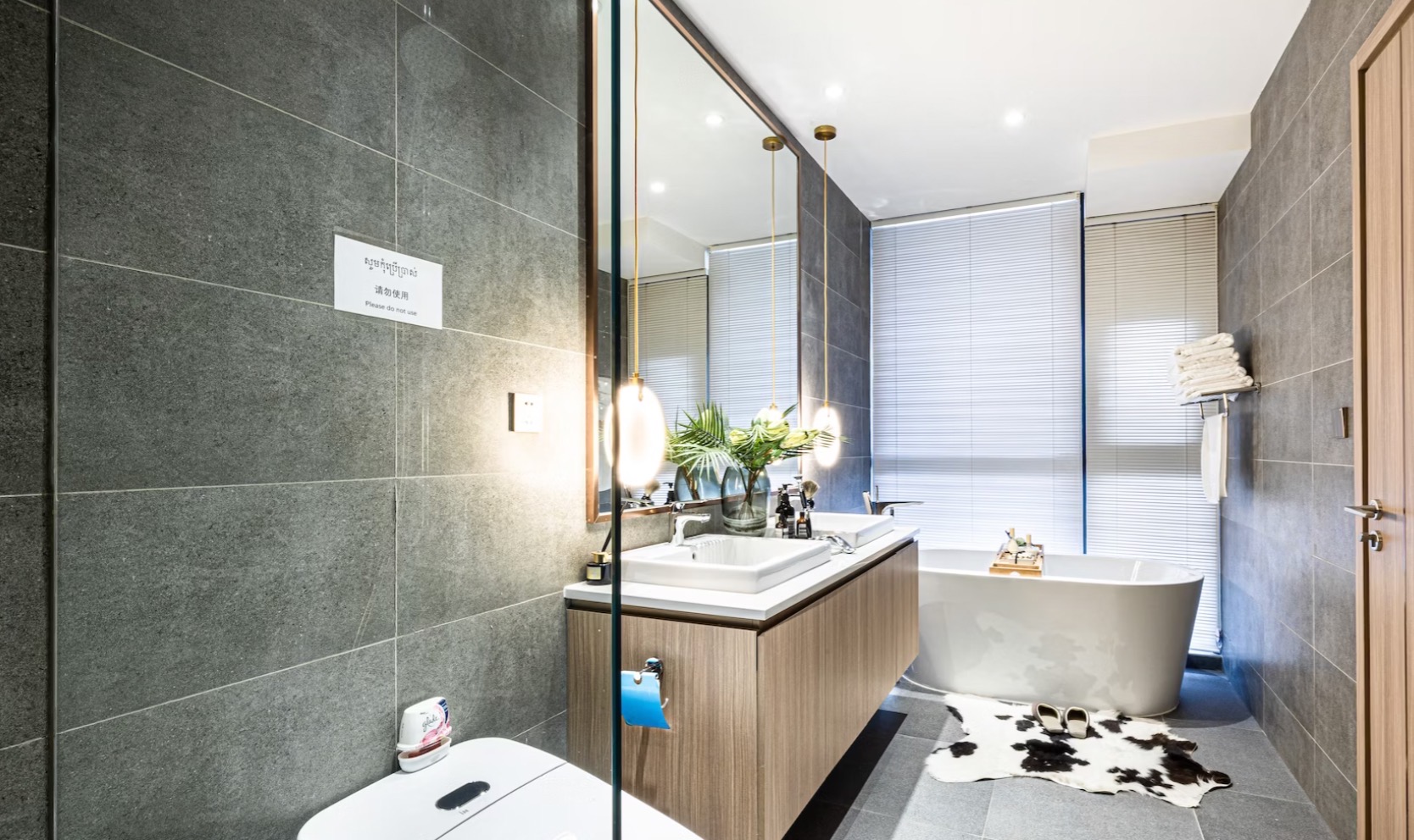 Water Damage Restoration Service Long Beach CA